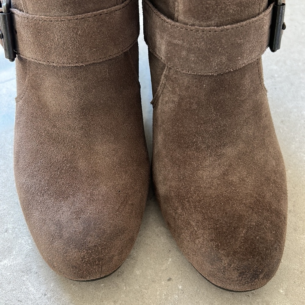 Vince Camuto "Simlee" Soft Tan Suede Leather Buckle Detail Side Zip Ankle Boots - Picture 5 of 16